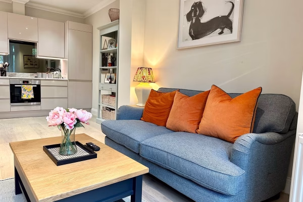 London 2 bedroom garden flat 1