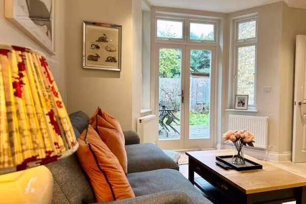 London 2 bedroom garden flat 4